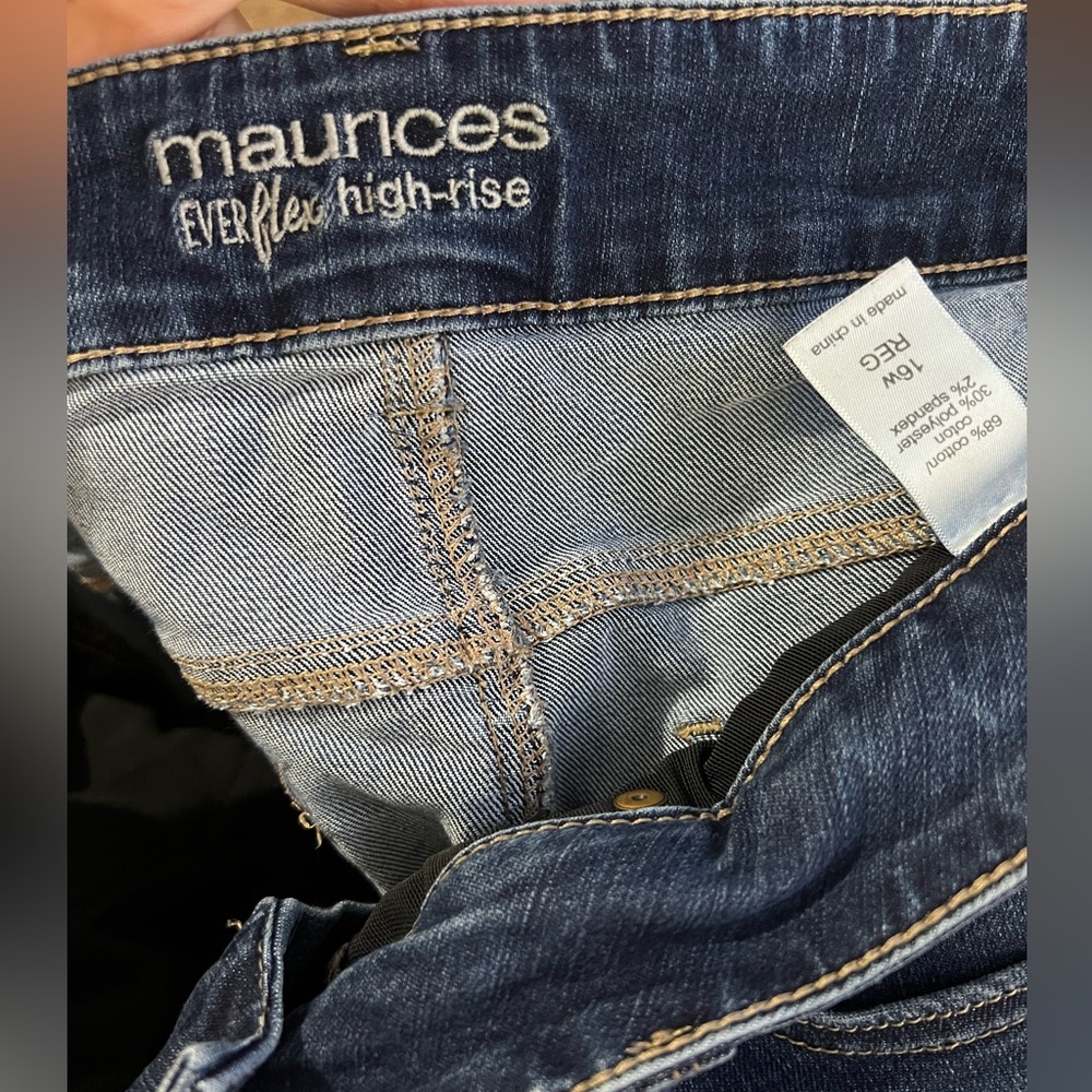 EUC: Maurice’s Everflex jeans. Size 16w